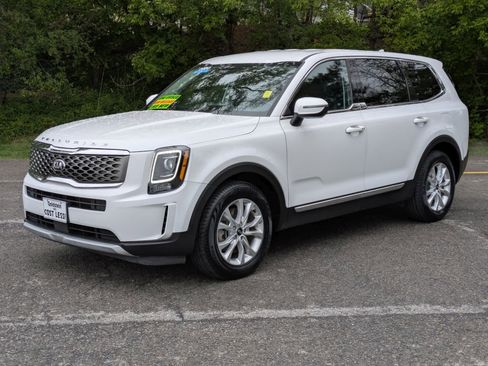 Used 2020 Kia Telluride LX AWD/4WD image 3