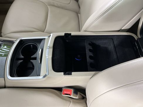 Used 2013 Chrysler 300 RWD image 19