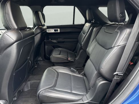 Used 2020 Ford Explorer ST w/ Premium Technology Package image 11