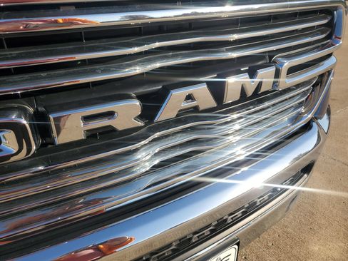 Used 2021 RAM 1500 Laramie AWD/4WD image 36