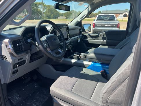 New 2025 Ford F150 XLT image 15