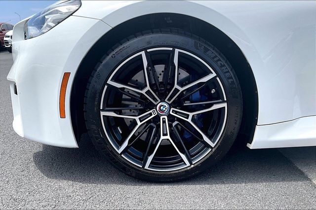 Used 2023 BMW M2 w/ Lighting Package RWD image 8