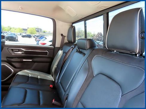 Used 2022 RAM 1500 Laramie AWD/4WD image 11