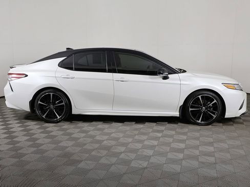 Used 2020 Toyota Camry XSE FWD image 18
