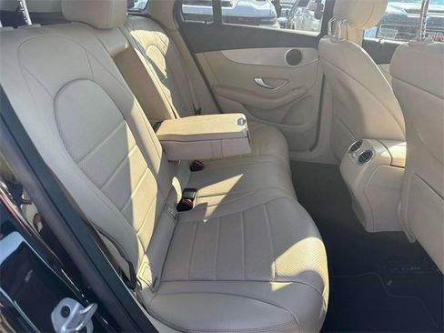 Used 2022 Mercedes-Benz GLC 300 image 12