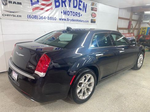 Used 2017 Chrysler 300 C Platinum w/ Safetytec Plus Group image 2