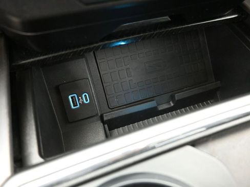 Used 2020 Ford F250 Platinum w/ FX4 Off-Road Package image 31