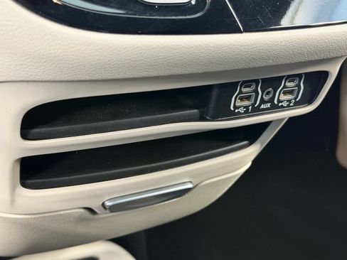Used 2023 Chrysler Voyager LX FWD image 23