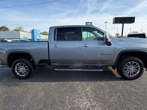 New 2026 Chevrolet Silverado 2500 LTZ w/ LTZ Premium Package AWD/4WD image 4