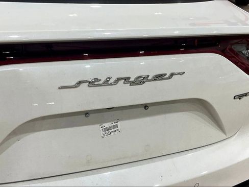 Used 2019 Kia Stinger GT1 image 8