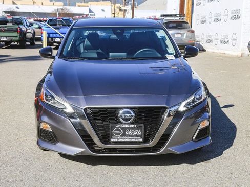 Used 2022 Nissan Altima 2.5 SR image 2