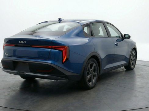 Used 2025 Kia K4 LXS image 9