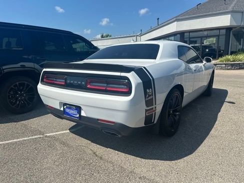 Used 2019 Dodge Challenger R/T Scat Pack w/ Scat Pack Stripe RWD image 8