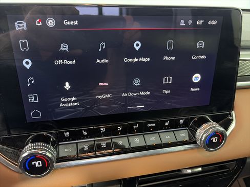 Certified 2024 GMC Canyon AT4 w/ AT4 Premium Package AWD/4WD image 23