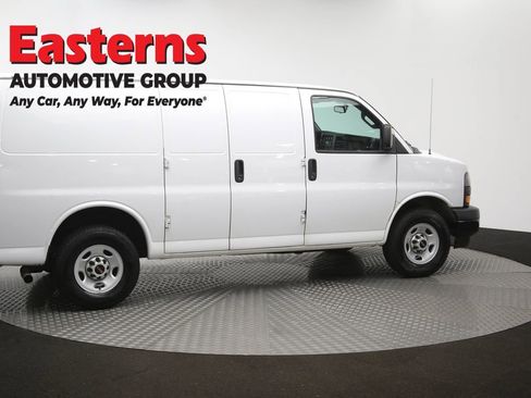 Used 2020 GMC Savana 3500 w/ Driver Convenience Package RWD image 43