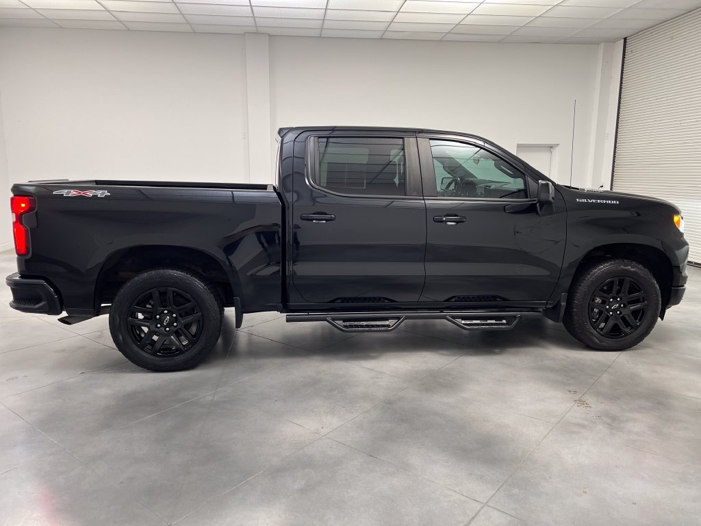 Used 2023 Chevrolet Silverado 1500 RST w/ Protection Package AWD/4WD image 10