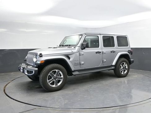 Used 2020 Jeep Wrangler Unlimited Sahara AWD/4WD image 8