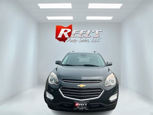 Used 2017 Chevrolet Equinox LT w/ Convenience Package FWD image 2