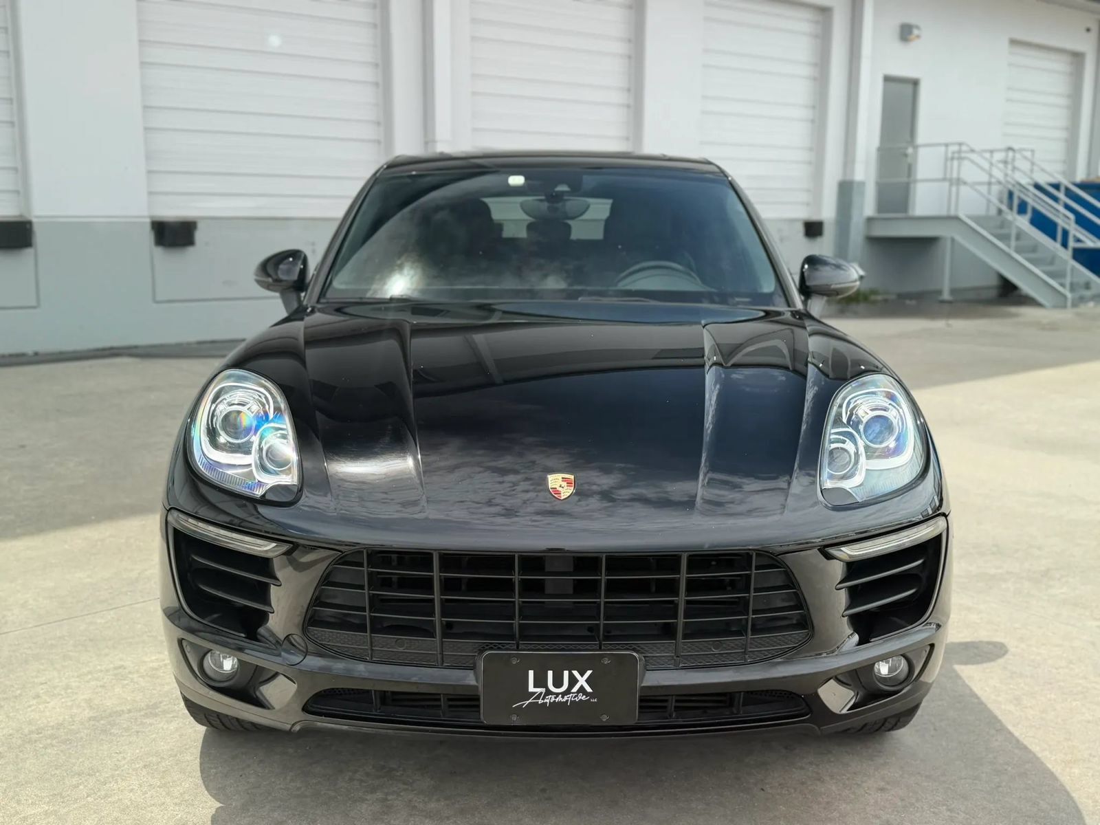 Used 2018 Porsche Macan Sport Edition AWD/4WD image 3