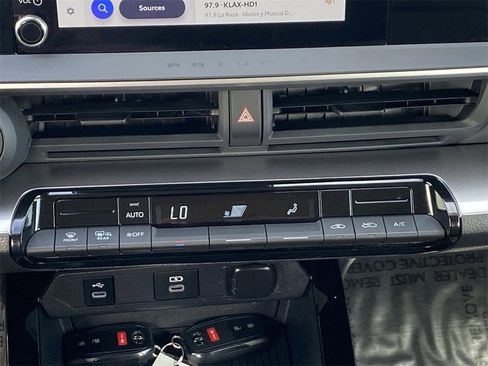 Certified 2025 Toyota Prius LE image 31