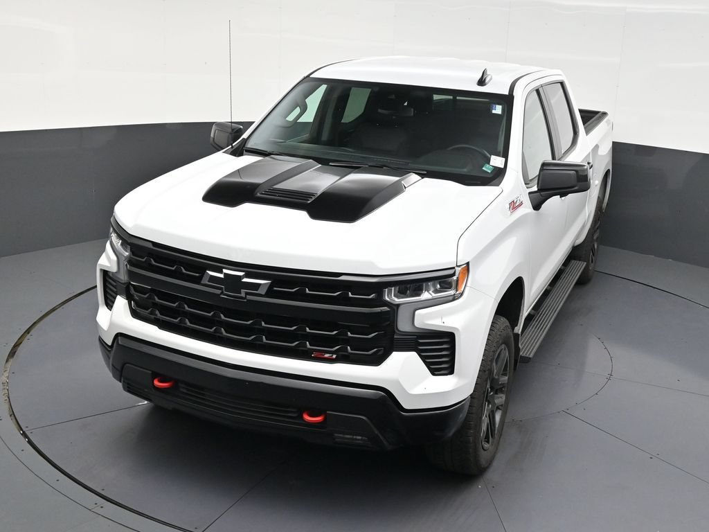Used 2025 Chevrolet Silverado 1500 LT Trail Boss w/ Convenience Package II AWD/4WD image 19
