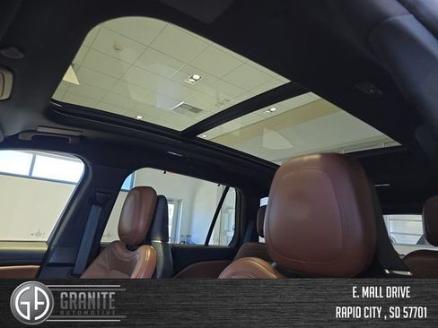 Used 2021 Lincoln Aviator Reserve w/ Equipment Group 202A AWD/4WD image 22