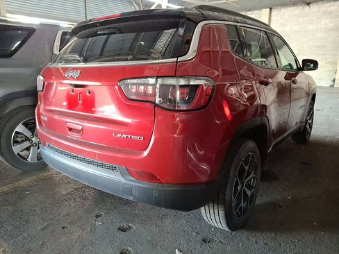 Used 2025 Jeep Compass Limited AWD/4WD image 3