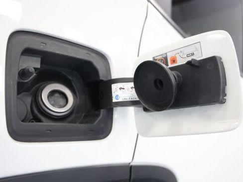 Used 2021 Jeep Renegade Latitude AWD/4WD image 15
