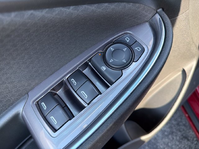 Used 2018 Chevrolet Malibu LT FWD image 13