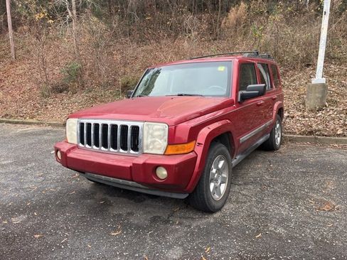 Used 2006 Jeep Commander Limited image 2