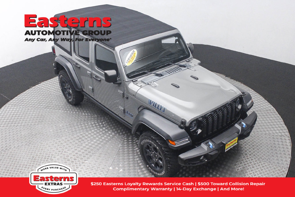 Used 2023 Jeep Wrangler Unlimited w/ Cold Weather Group AWD/4WD image 4