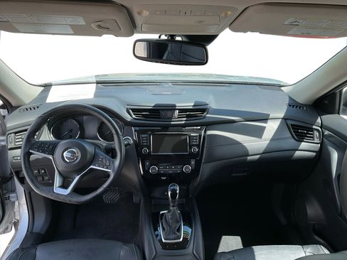Used 2018 Nissan Rogue SL FWD image 21
