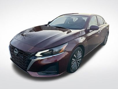 Used 2024 Nissan Altima 2.5 SV