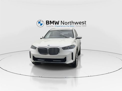 New 2026 BMW X5 xDrive40i w/ Climate Comfort Package AWD/4WD image 8
