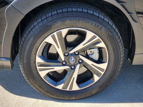 Used 2024 Subaru Crosstrek 2.0i Premium image 12