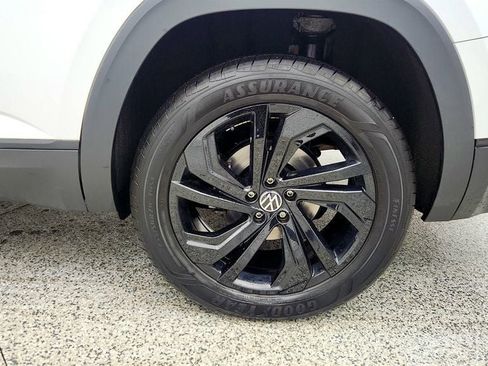 Used 2023 Volkswagen Atlas SE image 9