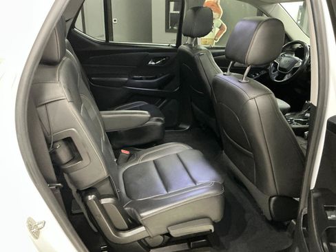 Used 2020 Chevrolet Traverse RS AWD/4WD image 28