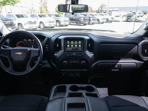 Used 2019 Chevrolet Silverado 1500 Custom w/ Custom Value Package AWD/4WD image 9