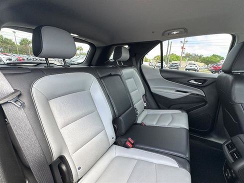 Used 2021 Chevrolet Equinox Premier AWD/4WD image 11