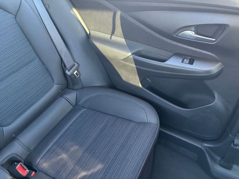 Used 2025 Buick Envista Preferred FWD image 36