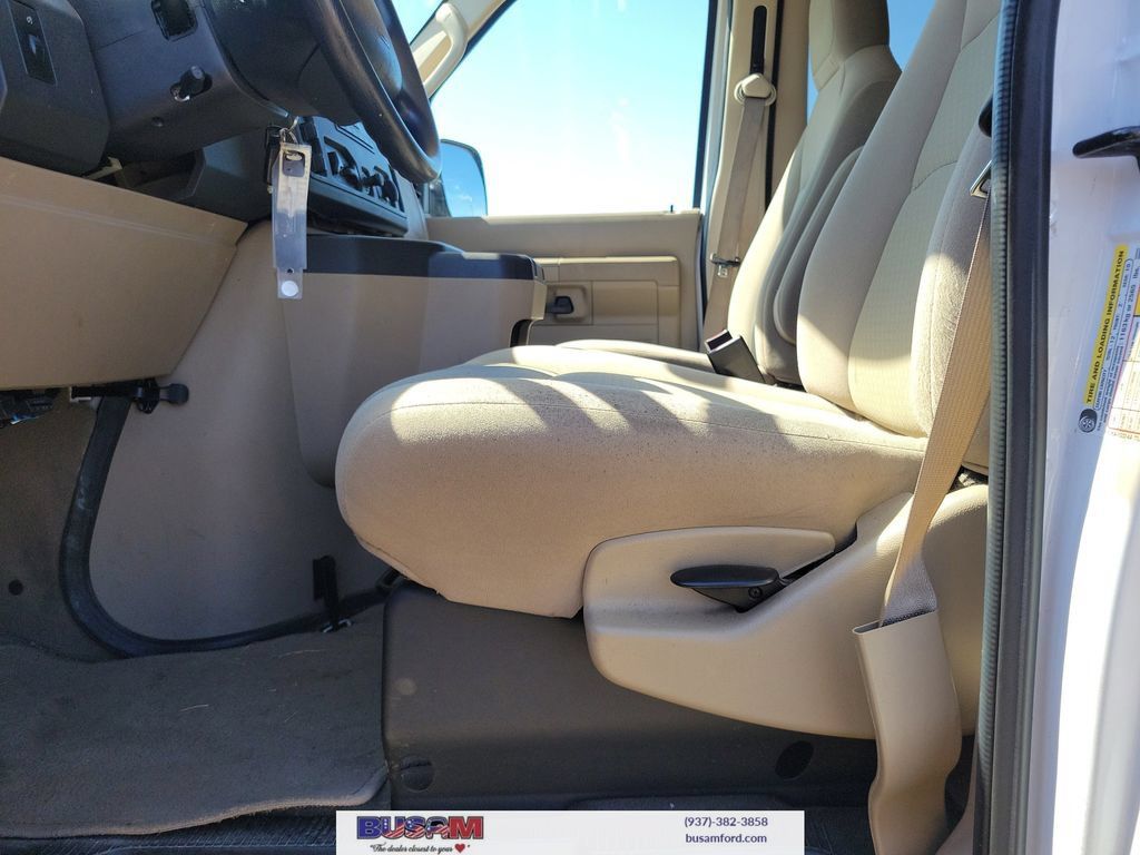 Used 2009 Ford E-350 and Econoline 350 XLT RWD image 16