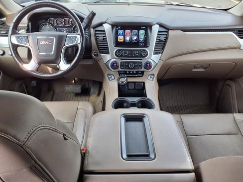 Used 2018 GMC Yukon SLT image 11