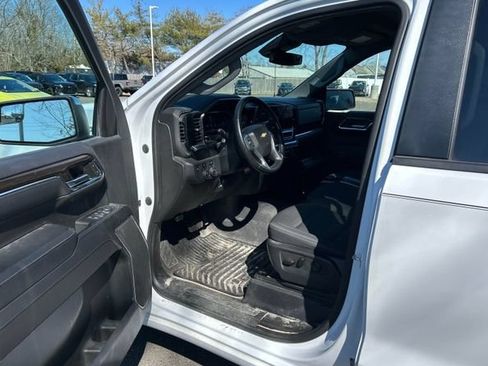 Certified 2023 Chevrolet Silverado 1500 LT AWD/4WD image 38