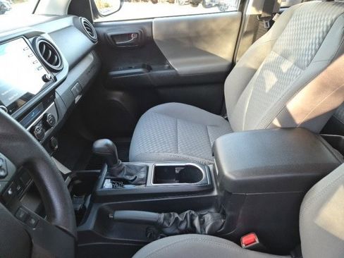 Used 2022 Toyota Tacoma SR image 19