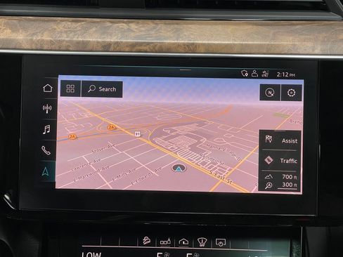 Used 2019 Audi e-tron Prestige w/ Prestige Package image 10