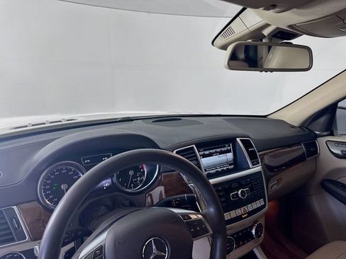 Used 2016 Mercedes-Benz GL 450 4MATIC image 9