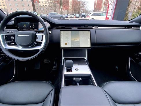 New 2026 Land Rover Range Rover SE AWD/4WD image 5