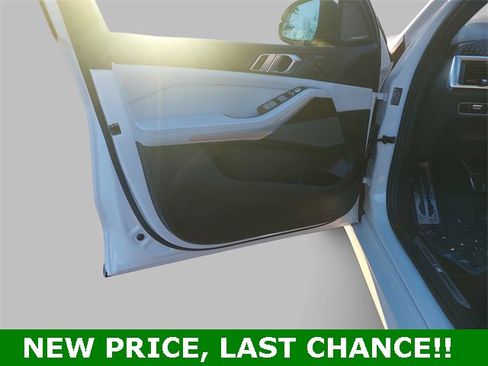 Used 2023 BMW X7 xDrive40i w/ Executive Package image 17