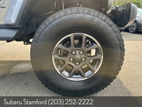 Used 2020 Jeep Gladiator Overland AWD/4WD image 27