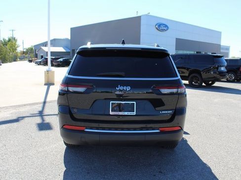 Used 2023 Jeep Grand Cherokee L Laredo image 10